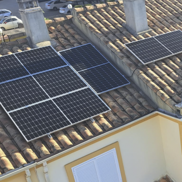 Instalación placas solares en unifamiliar